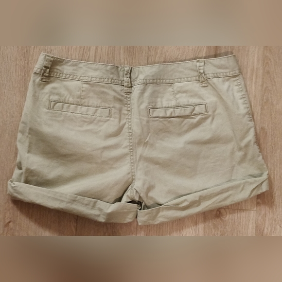 Aeropostale Midi Twill Shorts - Picture 3 of 4